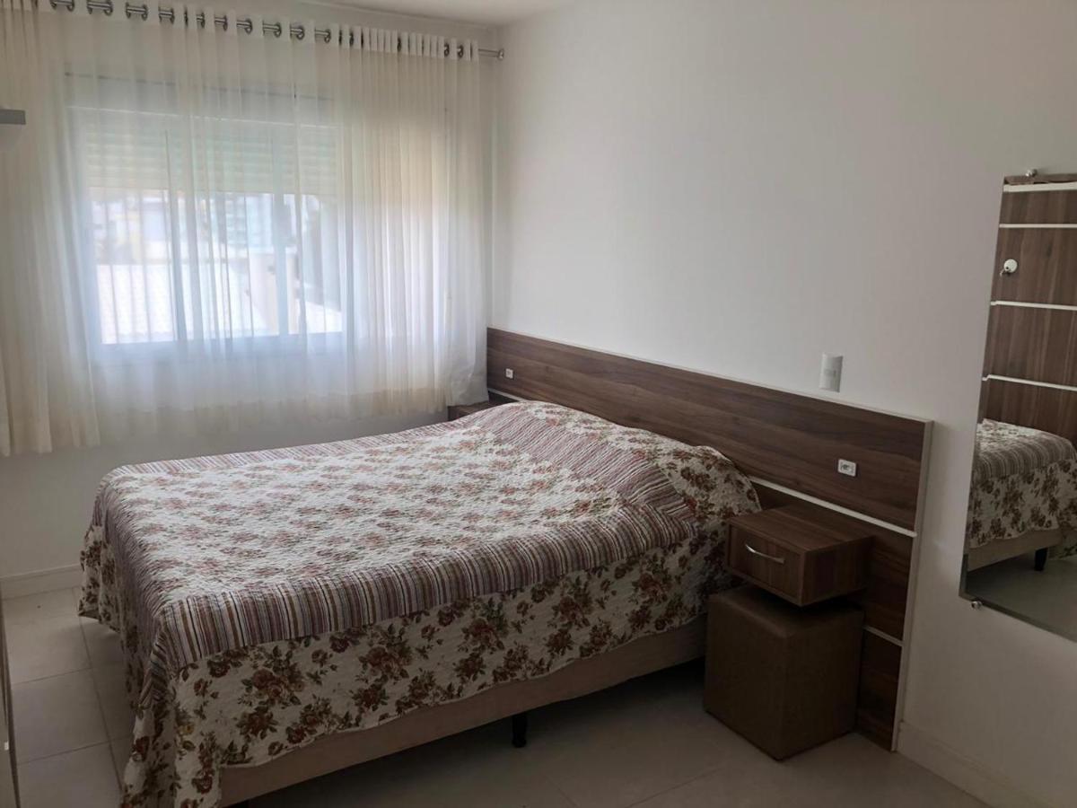 Апартаменти Lindo Apartamento Praia De Palmas Говернадор-Селсу-Рамус Екстер'єр фото